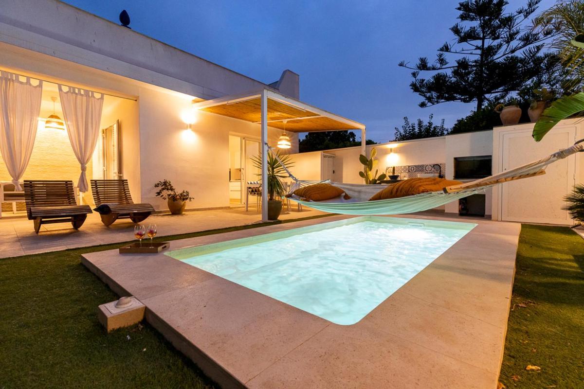 Casa Un Tocco Di Blu Con Piscina Privata Holiday home